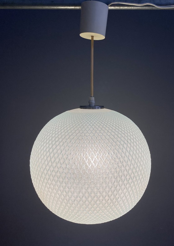 Image 1 of Lampada a sospensione in vetro con motivo a pallina da golf, anni '70