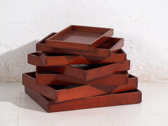 Set di 7 vassoi da portata giapponesi antichi in legno – Periodo Taishō–Showa (c.1910–1940) (photo 6 of 40)