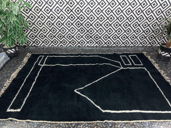 Image 1 of Tapis marocain noire artisanal 250cmx150cm 