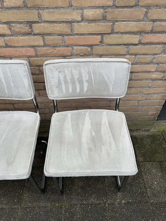 Image 1 of 4 sedie a slitta in velluto a coste con struttura tubolare cromata