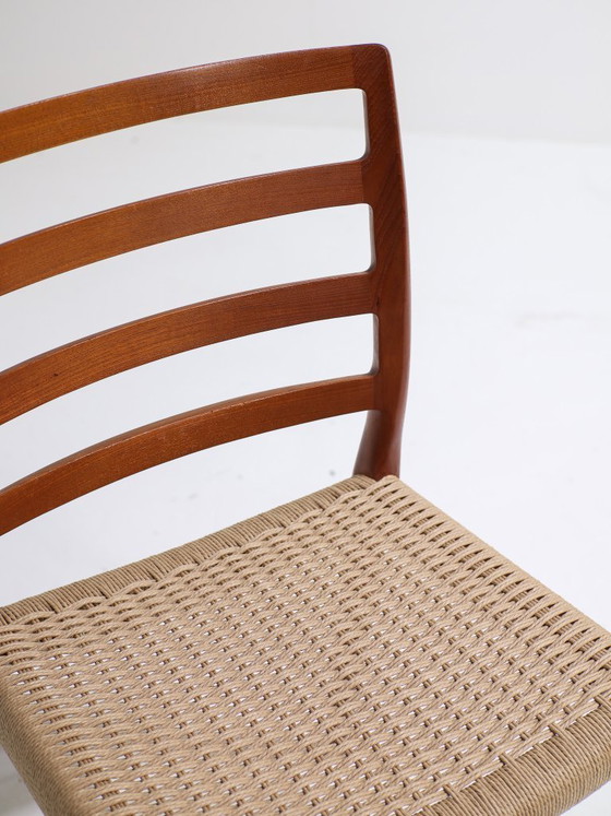 Image 1 of 6 chaises de salle à manger N.O. Møller modèle 85 en teck vintage