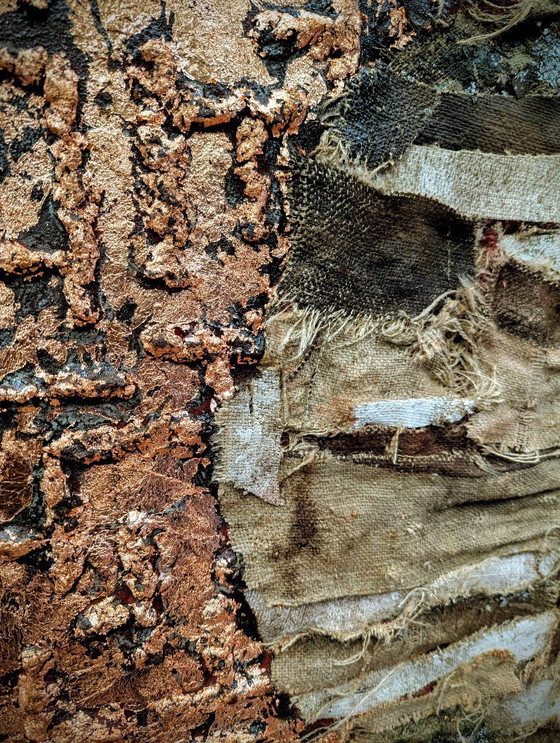 Image 1 of Facial Variations –  3 Wandobjecten met Reliëf, Linnen en Drijfhout ( ieder item 60 × 60 × 4 cm)