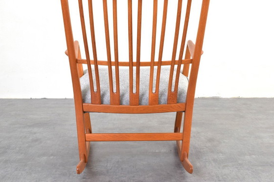 Image 1 of Sedia a dondolo ML33 in rovere, disegnata da Hans J. Wegner per A/S Mikael Laursen, anni '50.