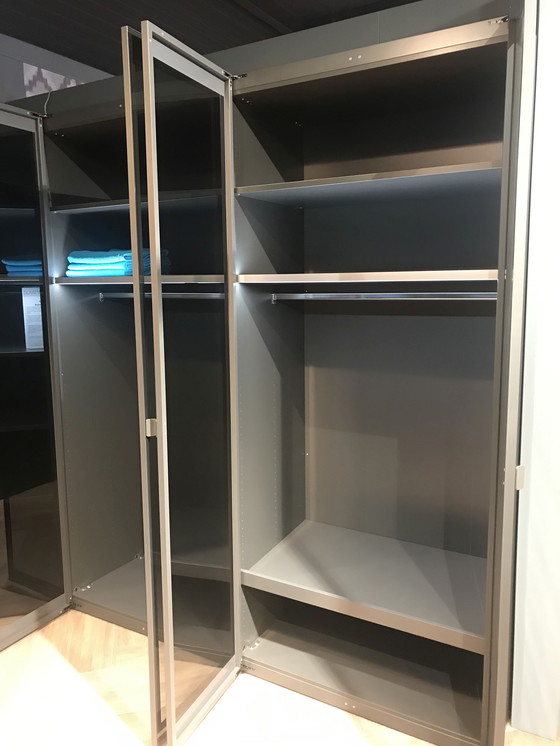 Image 1 of Multiforma 2 Walk-in