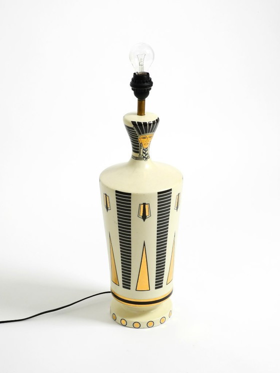 Image 1 of Prachtige zeer grote keramische tafellamp met Egyptische motieven door Nicolas Blandin, Parijs