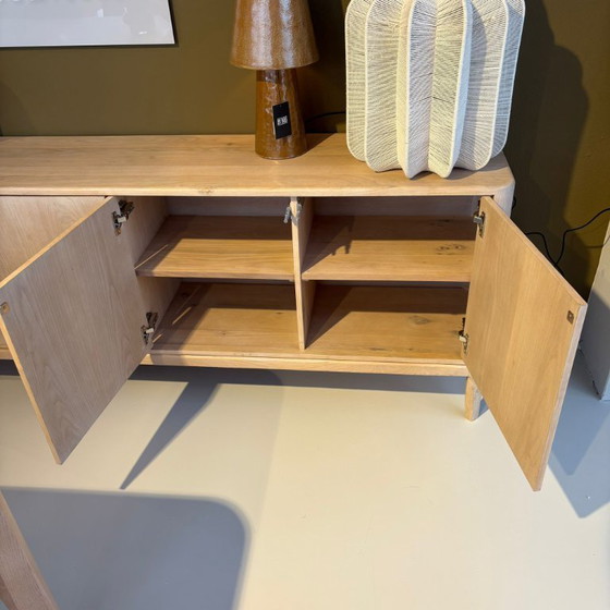 Image 1 of Dressoir Harvey 