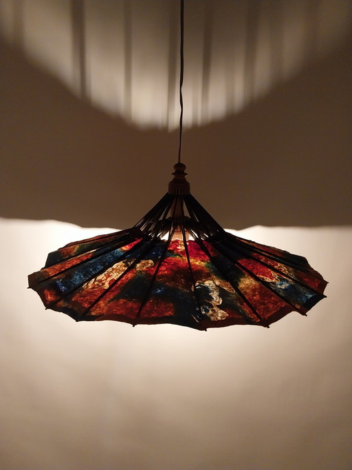 1 x oosterse parasol hanglamp met bloemmotief en zilveren garnalen 1960's