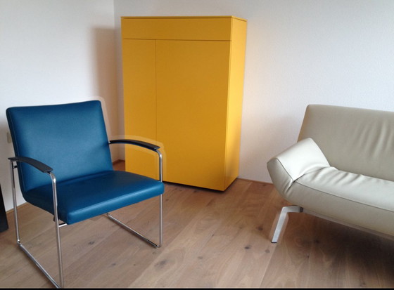 Image 1 of Leolux Talassa Fauteuil Senseo leather 3040 and spruzza armchair.