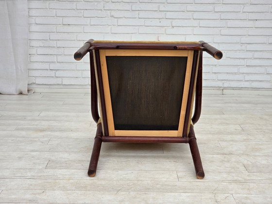 Image 1 of Jaren 80, een paar Scandinavische fauteuils, meubelbekleding van velours en bamboe.