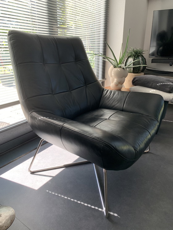 Image 1 of Sillón Eleonora Pedro de cuero negro