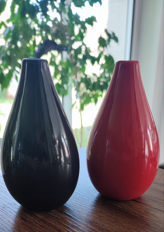 Image 1 of Pair of small vintage retro vases