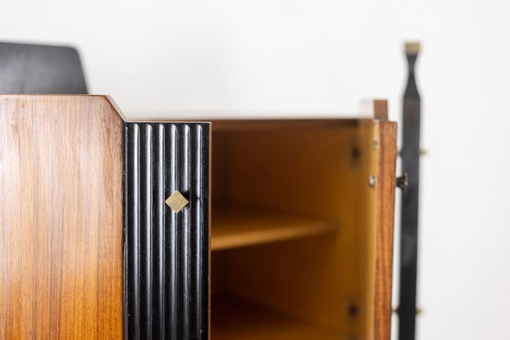 Image 1 of Coppia di armadi italiani impiallacciati in teak. Circa 1960.