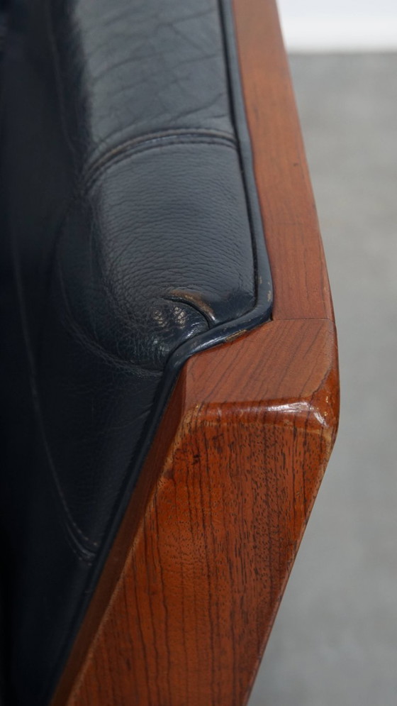 Image 1 of Divano a 2,5 posti Schuitema dal design Art Déco, con lavorazione in legno e pelle di vacchetta blu scuro