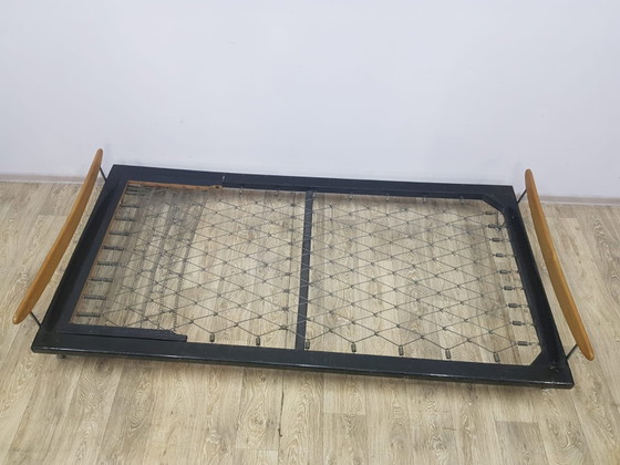 Bed by Fred Ruf for Wohnbedarf, Switzerland, 1950s. – Mattresses and bed bases, Chrome (photo 4 of 23)