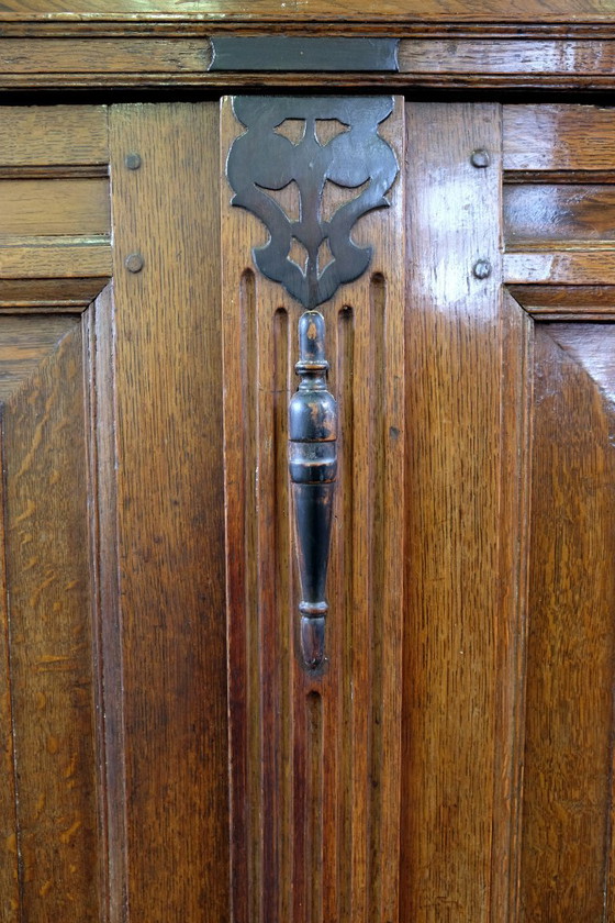 Image 1 of Gelderse Kussenkast, 17de eeuw, eikenhout. 