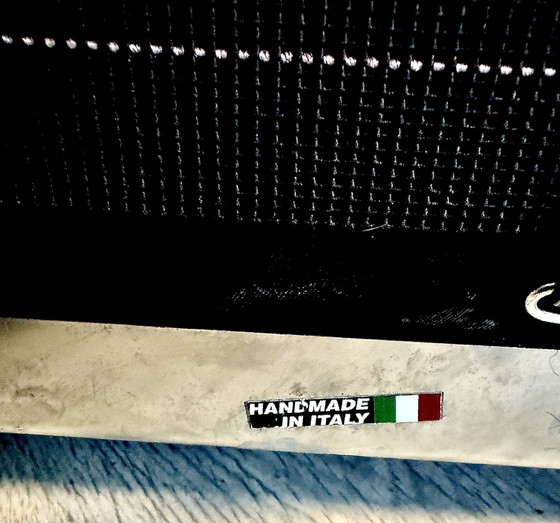 Image 1 of 2 vintage LC2 Le Corbusier stoelen in rood leer, Italië, jaren 80