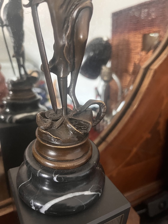 Image 1 of Justitia-Bronzeskulpturen