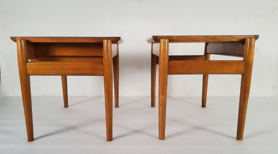 Image 1 of Tavolino in legno, Van Den Berghe-Pauvers, Gand, Belgio