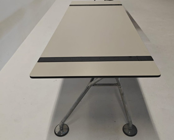 Image 1 of Escritorio Nomos - Norman Foster para Tecno - Diseño ajustable e icónico