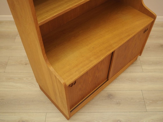 Librería danesa de chapa de fresno con estantes ajustables, años 70 – Madera (photo 12 of 18)