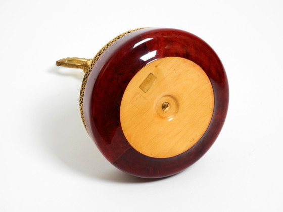 Image 1 of Schöne Nussschale von Aldo Tura aus rotem Ziegenleder und Messing aus den 1960er Jahren - Made in Italy
