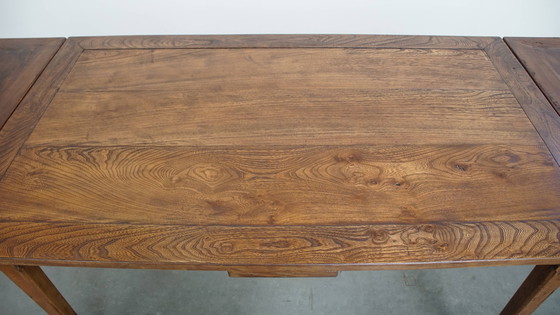 Image 1 of English antique extendable dining table