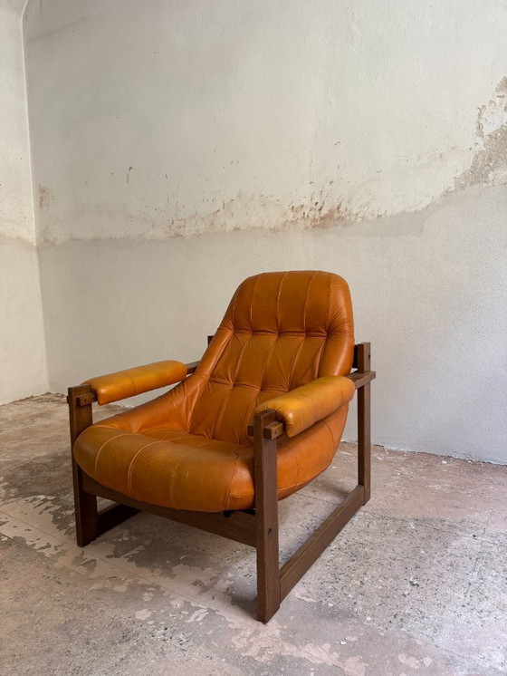 Image 1 of Percival Lafer, cognac fauteuil, MP -173, Brazilië, jaren 1970