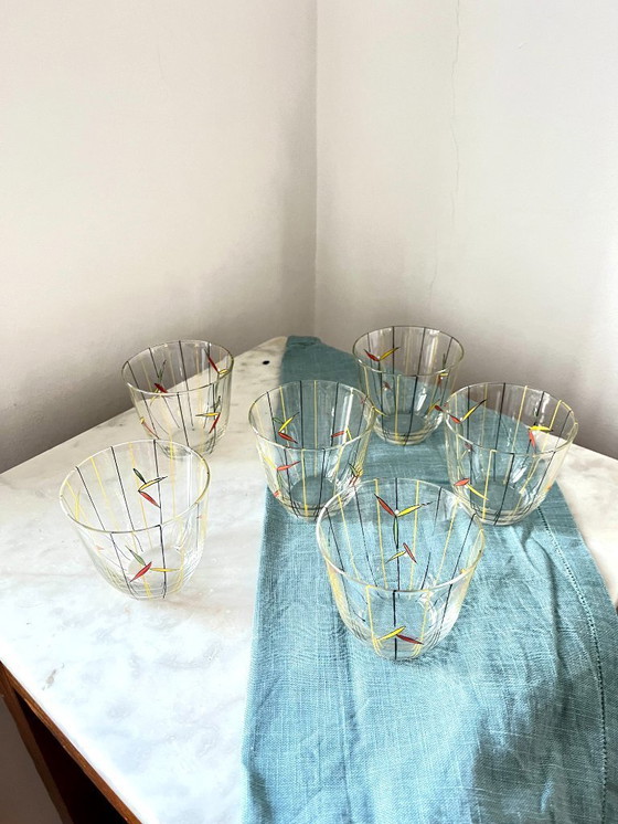 Image 1 of Set vintage di 6 bicchieri dipinti a mano di metà secolo - Articoli da bar anni '50 con design giallo e nero