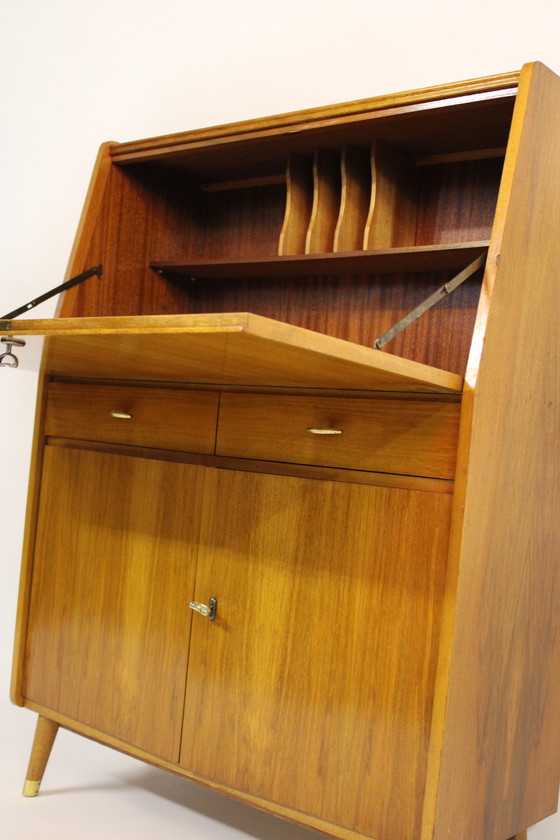 Image 1 of Stijlvolle mid-century vintage secretaire uit de jaren 60. 