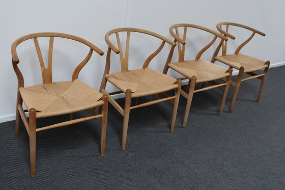 Image 1 of 4x Hans J. Wegner CH24 Sedie a spina di pesce in quercia, anni '70 Danimarca