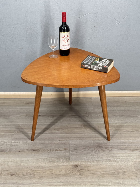 Image 1 of Table d'appoint vintage en bois des années 1950