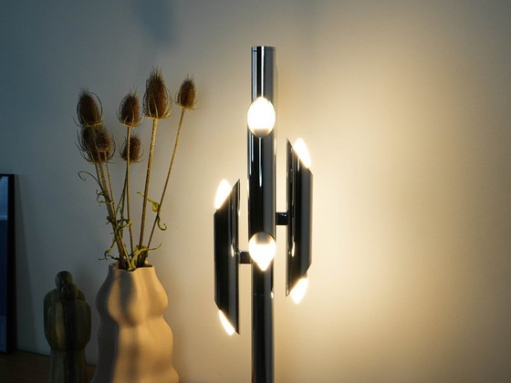 Image 1 of Lampadaire en métal, style futuriste, fabriqué en Italie