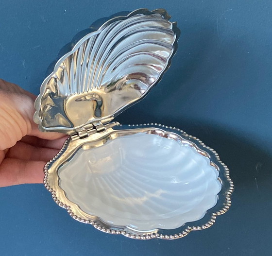 Image 1 of Butter or caviar shell in polished stainless steel with inlay bowl