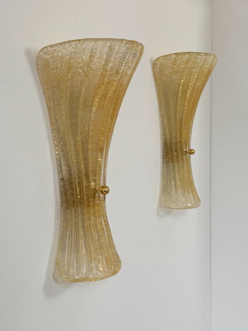Par de apliques de pared vintage en cristal de Murano prensado y moldeado, Italia, 1980