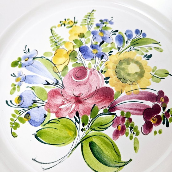 Image 1 of Mid-century vintage GMUNDNER KERAMIK ceramic hanging wall deep plate | Hand-painted floral art pottery from AUSTRIA | 25cm