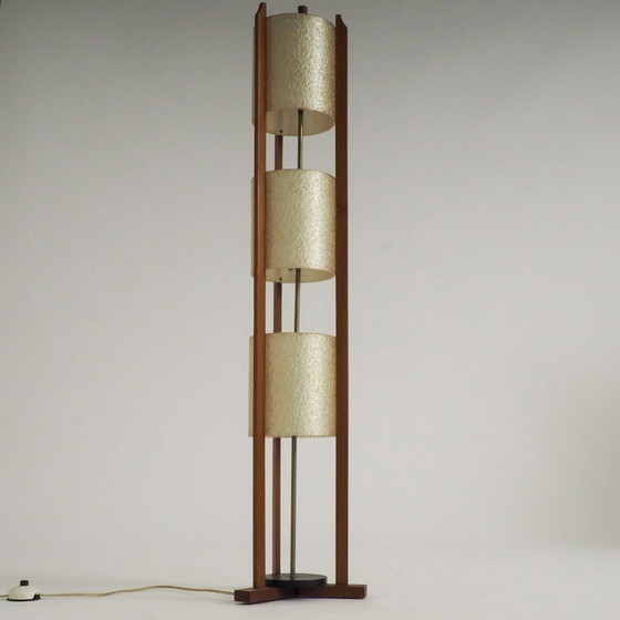 Mid-Century Modern vloerlamp met 3 lagen, gemaakt van glasvezel en hout. – Vloerlampen, Fiberglass (photo 8 of 13)