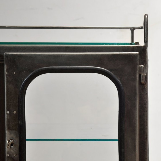 Image 1 of Armoire d'hôpital vintage, années 1970