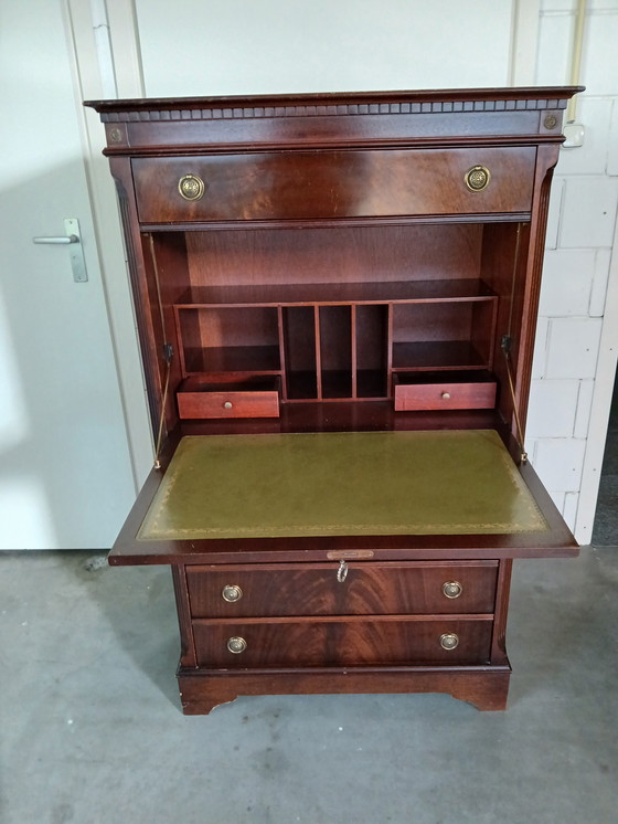 Image 1 of Scrivania con patta vintage/antica