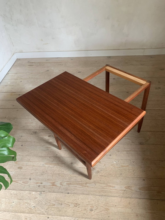 Tavolino da caffè vintage in teak e corda con portariviste. – Tavolini, Scandinavian (photo 5 of 10)