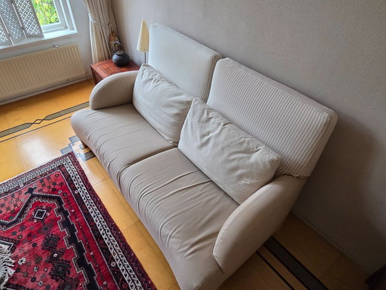 B&B Italia tweezitsbank, crème textiel, 2 zitsbanken, Modern (foto 3 van 5)
