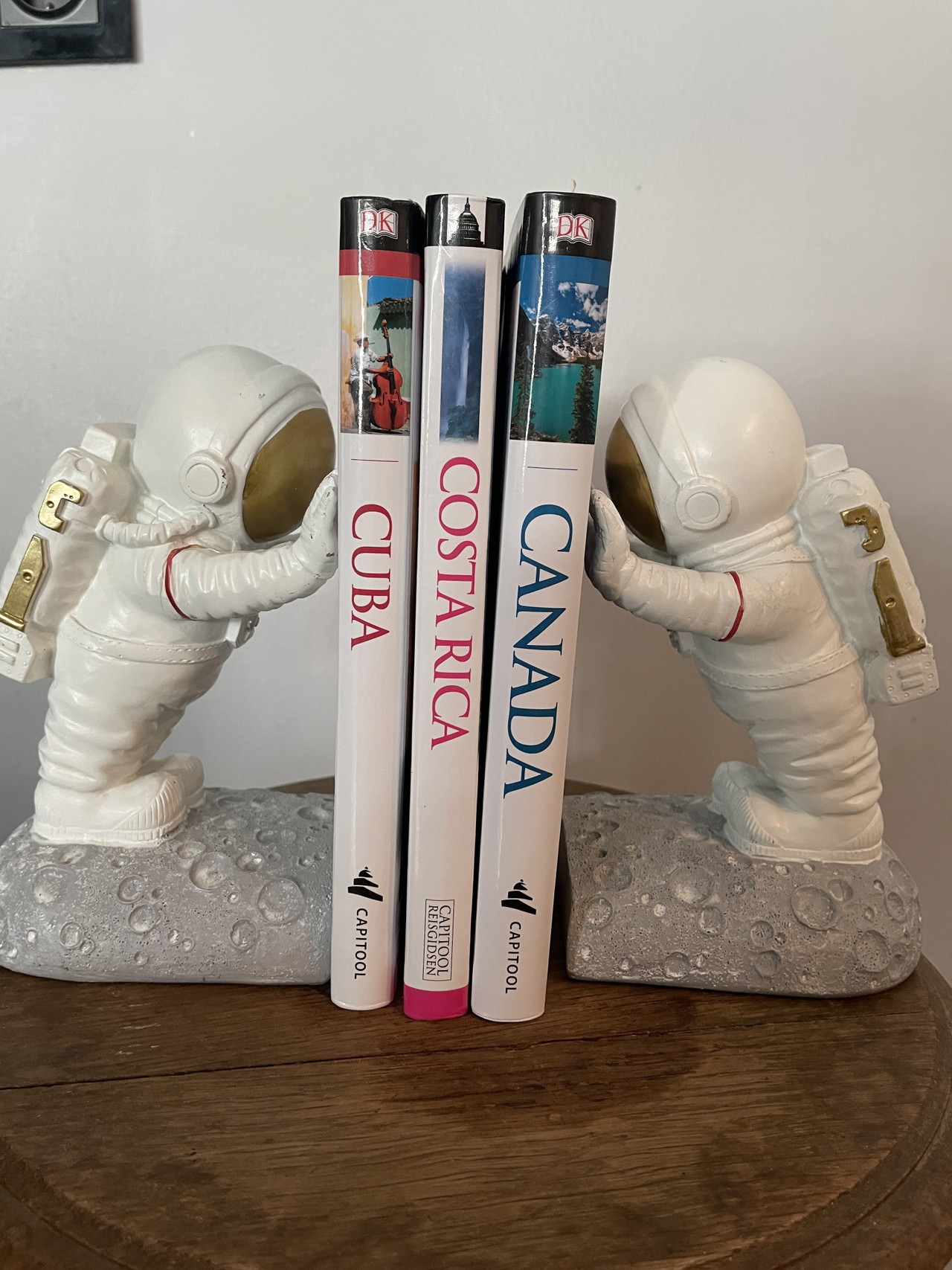 Sujetalibros de astronautas