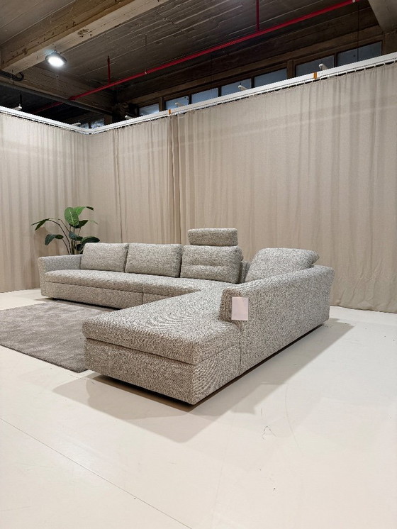 Image 1 of Le canapé d'angle Bas avec fonction relaxation de Moome