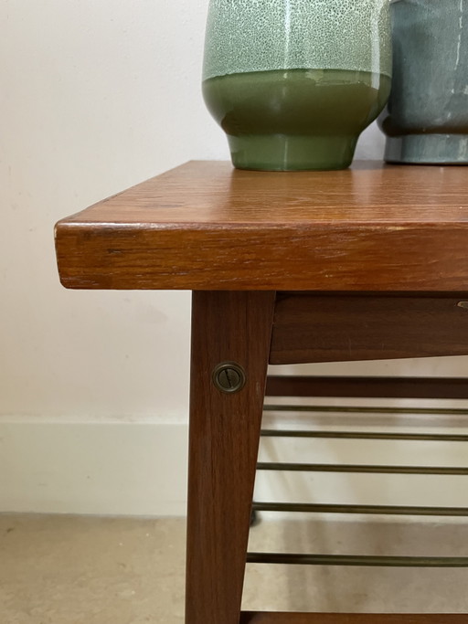 Bijzettafel op wieltjes - vintage uit Denemarken - mobile plant stand