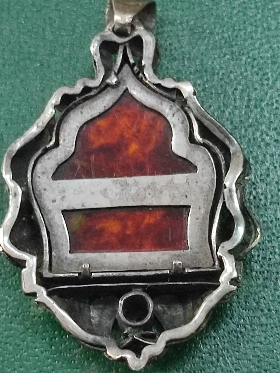 Antique pendant or antique devotional medal of the Virgin Mary – Sculpture, Silver (photo 5 of 6)
