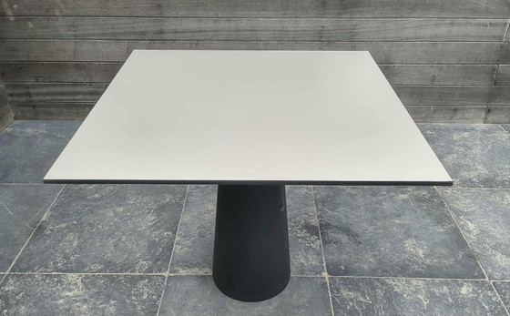 Image 1 of 2 MOOOI CONTAINER TAFELS 90x90x72