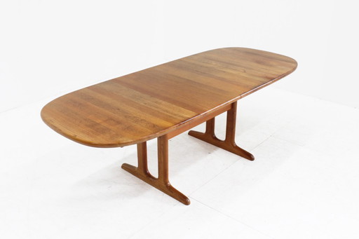Vintage Glostrup Danish oval extendable dining table