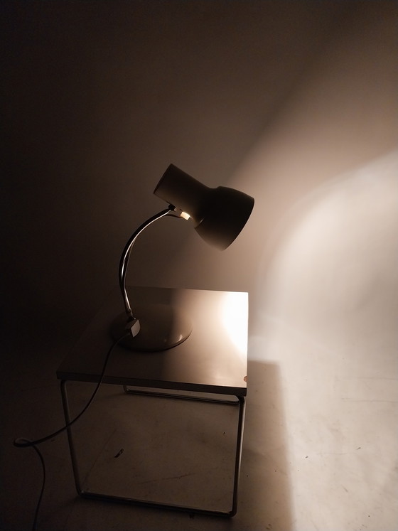 Image 1 of 1 lampada da tavolo color bianco sporco degli anni '50 proveniente dall'ex Cecoslovacchia
