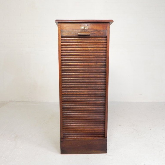 Image 1 of Armadio in rovere con serranda avvolgibile, 1 anta, altezza 123 cm, anni '30