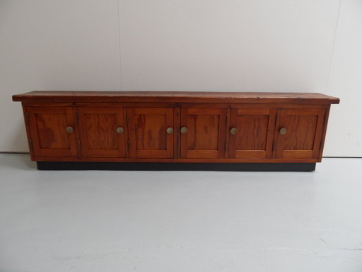 Vintage-Sideboard mit Türen
