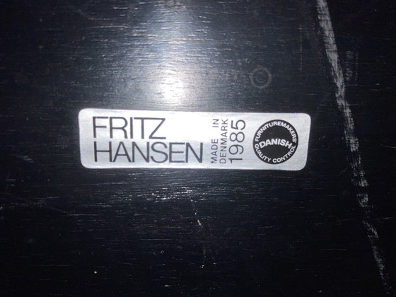 Image 1 of Tafel y stoelen Fritz Hansen y Arne Jacobsen, modelo Superellipse en vlinderstoelen